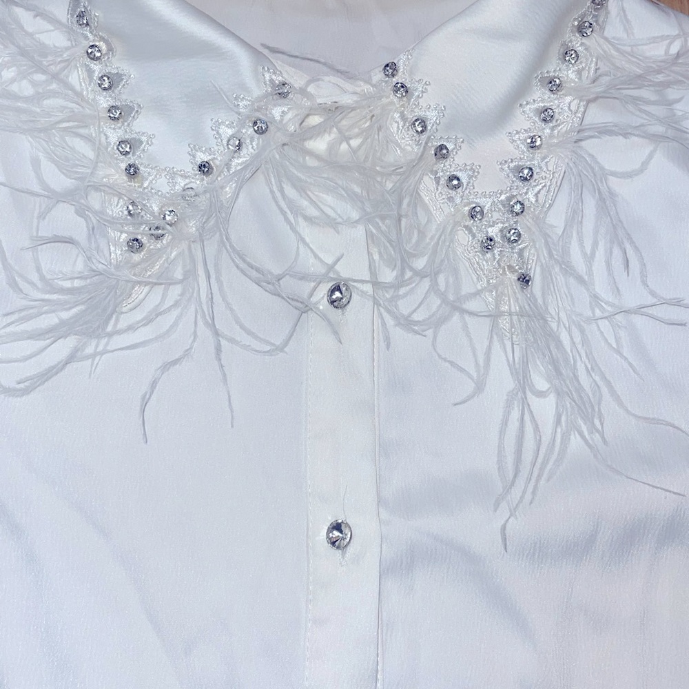 #35 ~ GRITTY SOUL White feather and crystals button down top, Size Med